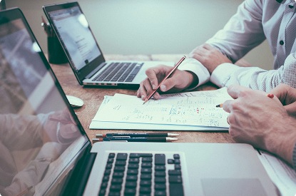 scott-graham-5fNmWej4tAA-unsplash 1
